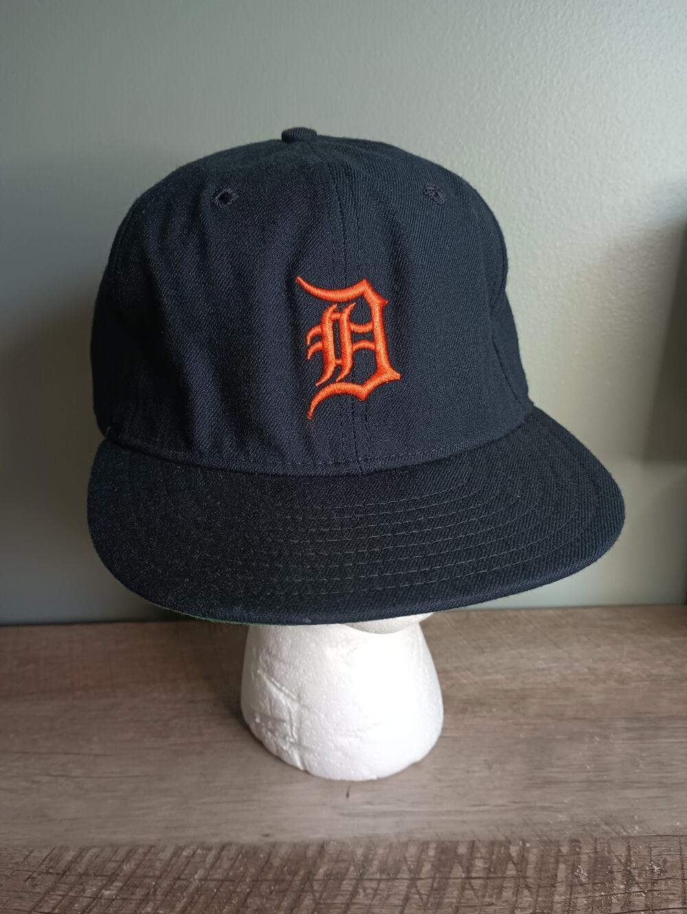 Vintage Detroit Tigers New Era Authentic Diamond Hat 7 3/8 Wool USA Navy Blue
